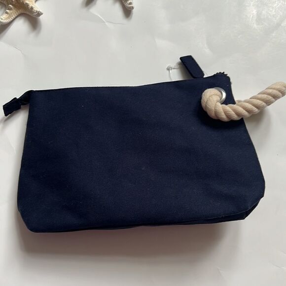 ⭐️JEAN Paul Gaultier Toiletry Bag⭐️ - Picture 7 of 9